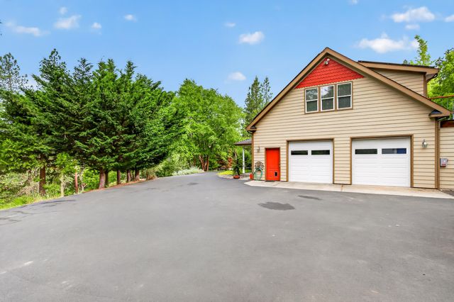 3773 Helms Road, Grants Pass, OR 97527