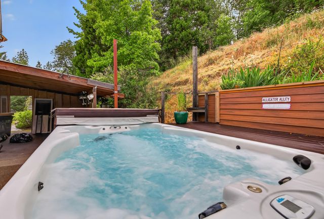 3773 Helms Road, Grants Pass, OR 97527
