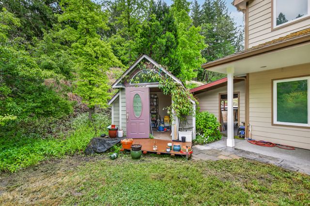 3773 Helms Road, Grants Pass, OR 97527