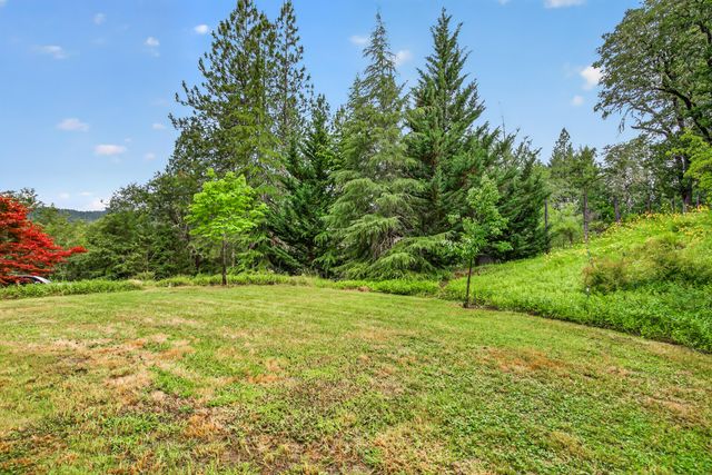 3773 Helms Road, Grants Pass, OR 97527