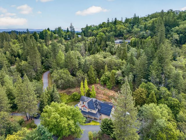 3773 Helms Road, Grants Pass, OR 97527
