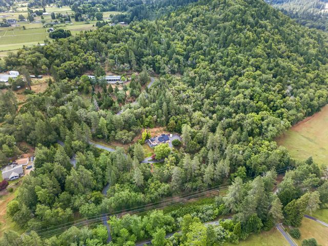 3773 Helms Road, Grants Pass, OR 97527