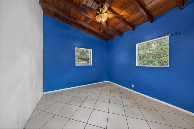 1425 SW 19th Avenue, Fort Lauderdale, FL 33312