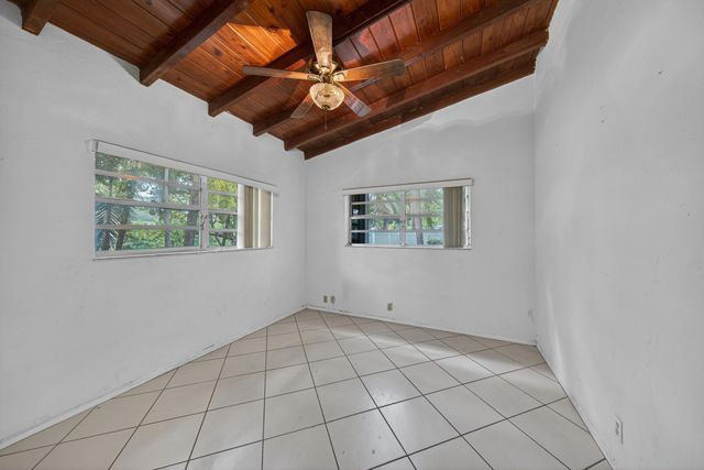 1425 SW 19th Avenue, Fort Lauderdale, FL 33312