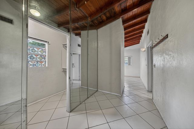 1425 SW 19th Avenue, Fort Lauderdale, FL 33312
