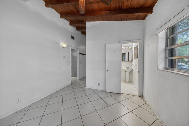 1425 SW 19th Avenue, Fort Lauderdale, FL 33312
