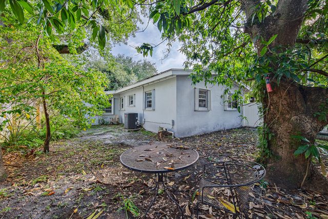 1425 SW 19th Avenue, Fort Lauderdale, FL 33312