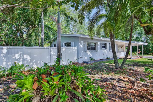 1425 SW 19th Avenue, Fort Lauderdale, FL 33312