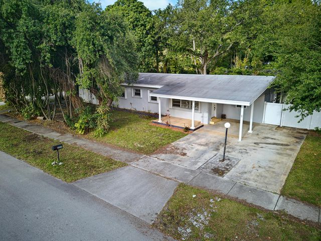 1425 SW 19th Avenue, Fort Lauderdale, FL 33312