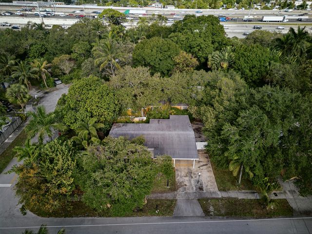 1425 SW 19th Avenue, Fort Lauderdale, FL 33312