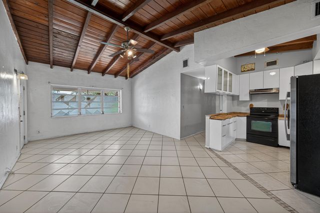 1425 SW 19th Avenue, Fort Lauderdale, FL 33312