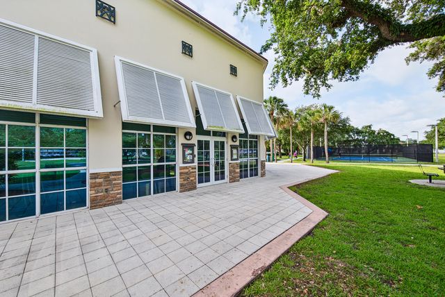 1425 SW 19th Avenue, Fort Lauderdale, FL 33312
