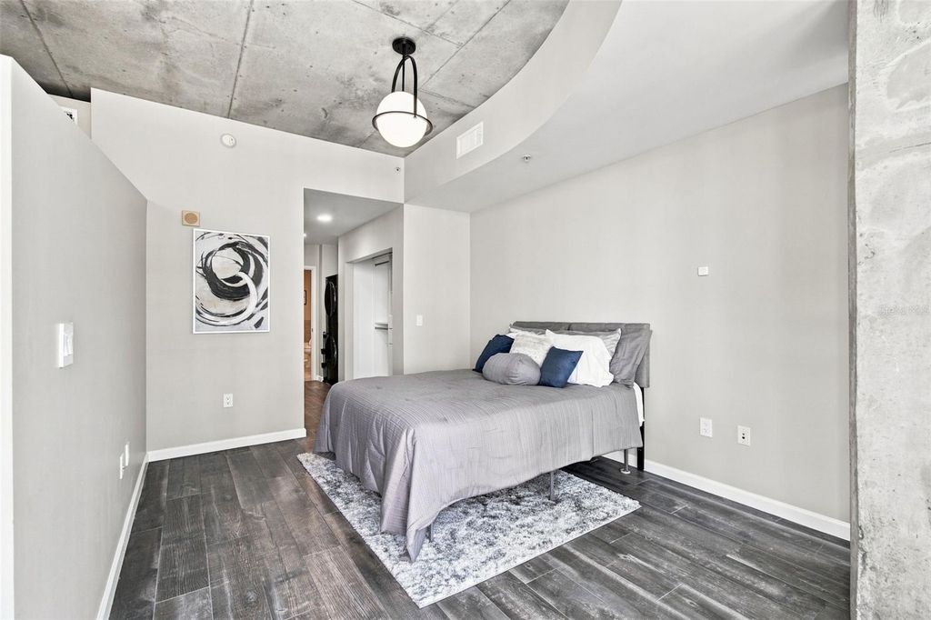 Image 17 of property listing at 777 N ASHLEY DRIVE 910, Tampa, FL 33602