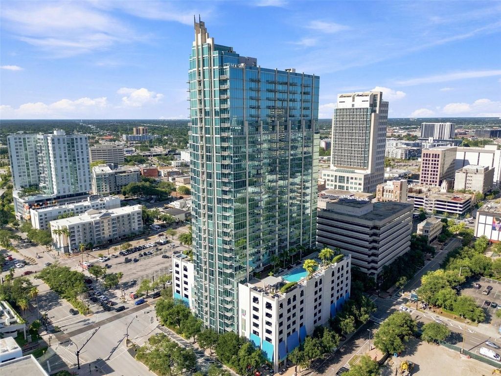 Image 3 of property listing at 777 N ASHLEY DRIVE 910, Tampa, FL 33602