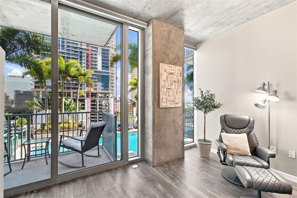 Image 9 of property listing at 777 N ASHLEY DRIVE 910, Tampa, FL 33602