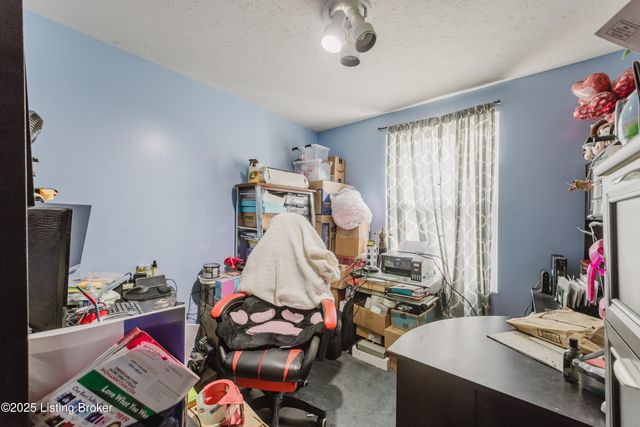 3603 Longbranch Ct, Louisville, KY 40219