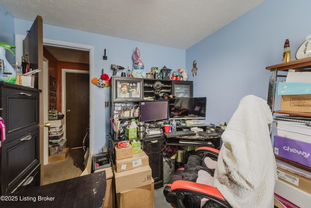 3603 Longbranch Ct, Louisville, KY 40219