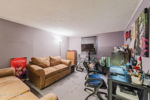 3603 Longbranch Ct, Louisville, KY 40219