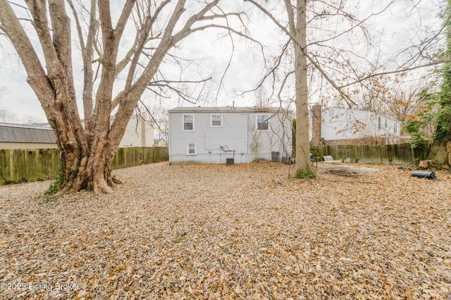 3603 Longbranch Ct, Louisville, KY 40219