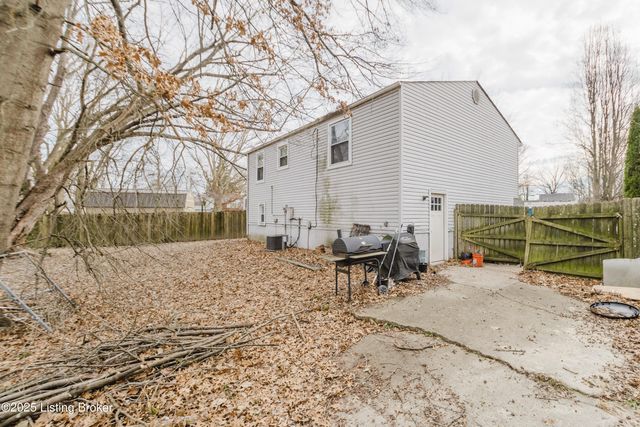 3603 Longbranch Ct, Louisville, KY 40219