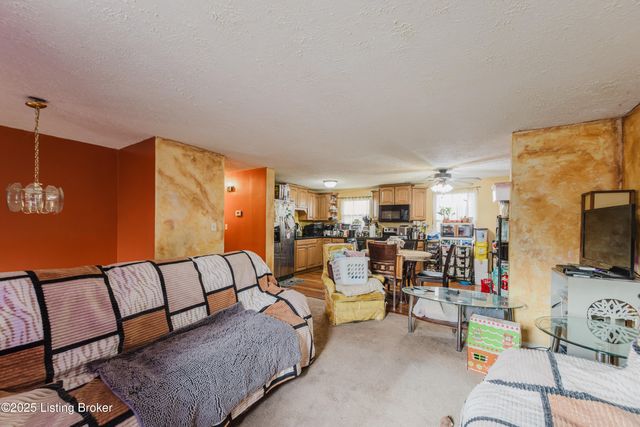 3603 Longbranch Ct, Louisville, KY 40219