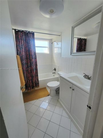 1230 NE 139th Street 304, North Miami, FL 33161