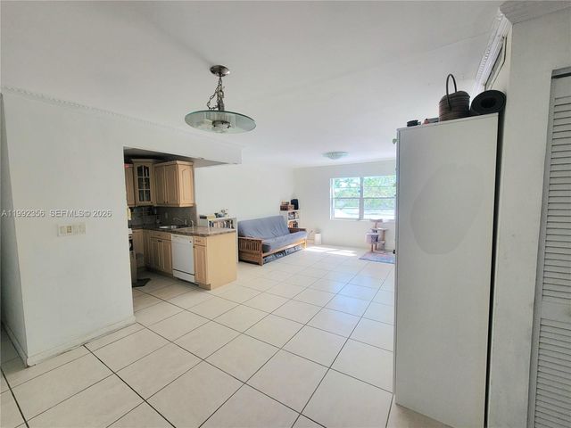 1230 NE 139th Street 304, North Miami, FL 33161