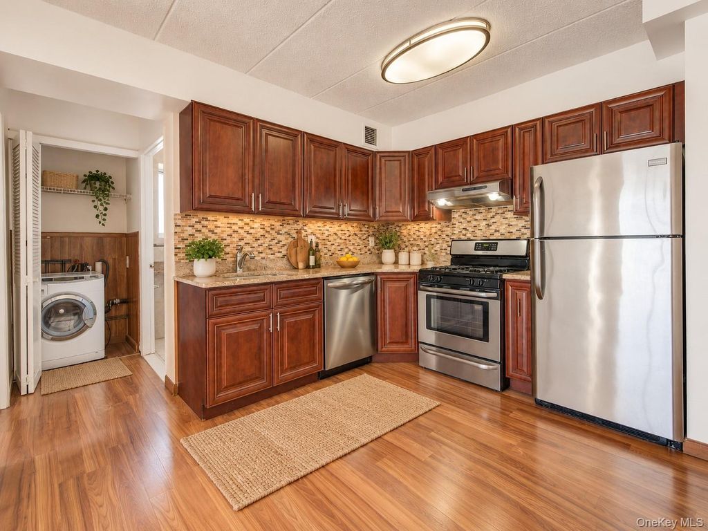76-01 113th Street 6/D, Forest Hills, NY 11375 — photo 5