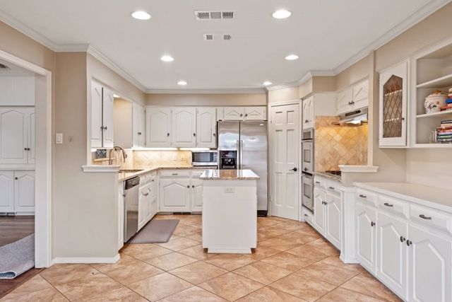 6950 Joyce Way, Dallas, TX 75225