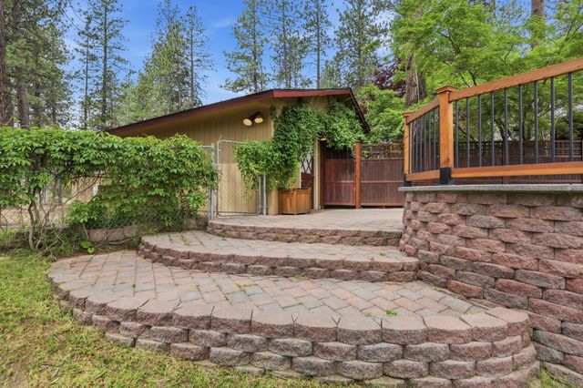 6421 S Dorset Rd, Spokane, WA 99224