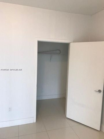 79 SW 12th St 1106-S, Miami, FL 33130