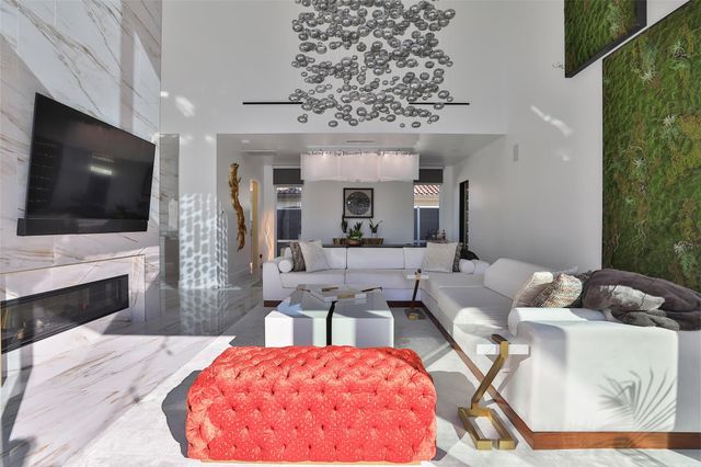 11905 Barryknoll Lane, Houston, TX 77024