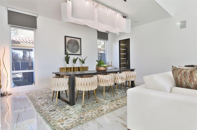 11905 Barryknoll Lane, Houston, TX 77024