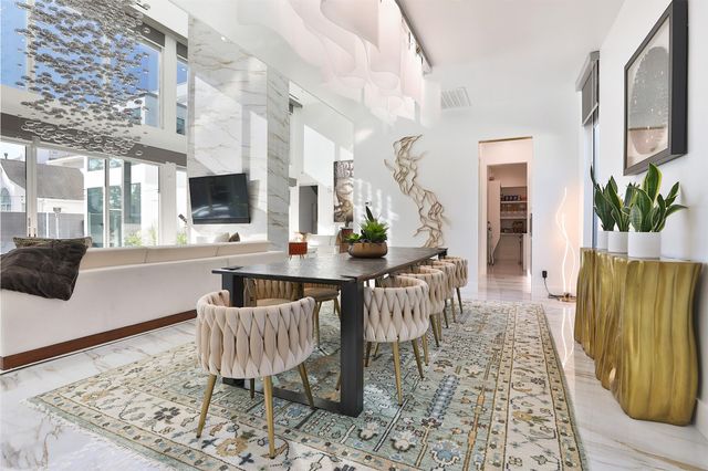 11905 Barryknoll Lane, Houston, TX 77024