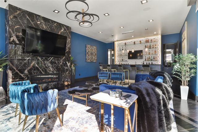 11905 Barryknoll Lane, Houston, TX 77024