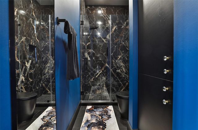 11905 Barryknoll Lane, Houston, TX 77024