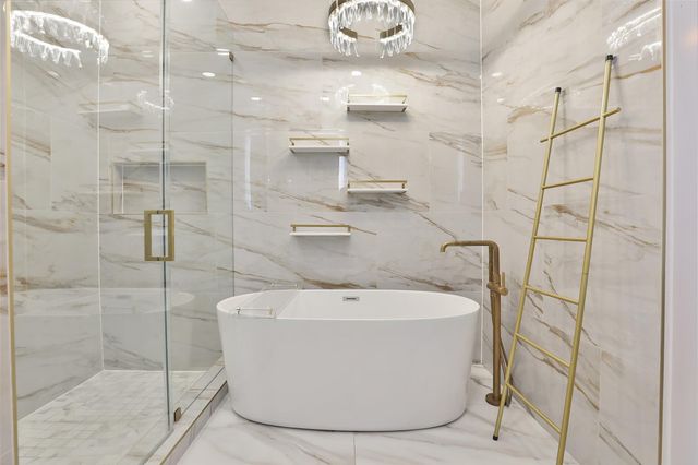 11905 Barryknoll Lane, Houston, TX 77024