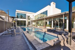 11905 Barryknoll Lane, Houston, TX 77024