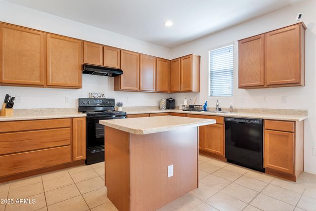 10221 W PUGET Avenue, Peoria, AZ 85345