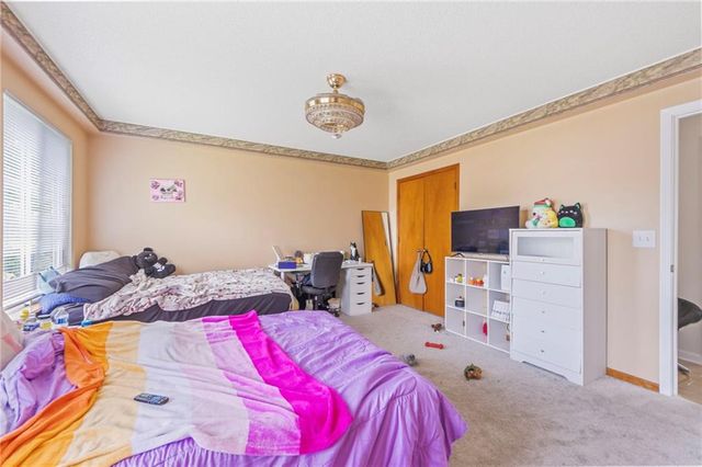403 NE Station Drive, Lee's Summit, MO 64086
