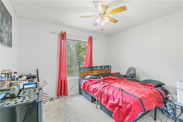 403 NE Station Drive, Lee's Summit, MO 64086