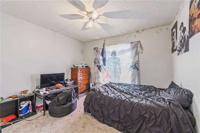 403 NE Station Drive, Lee's Summit, MO 64086