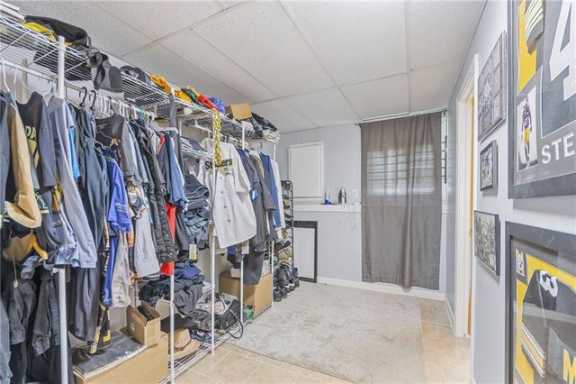 403 NE Station Drive, Lee's Summit, MO 64086