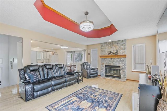 403 NE Station Drive, Lee's Summit, MO 64086