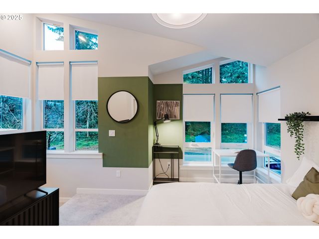 3937 Se COUSTEAU Dr, Salem, OR 97302