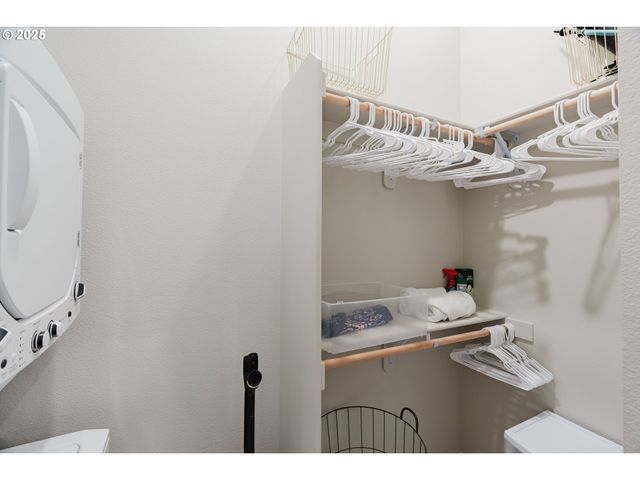 3937 Se COUSTEAU Dr, Salem, OR 97302