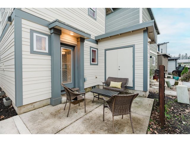 3937 Se COUSTEAU Dr, Salem, OR 97302