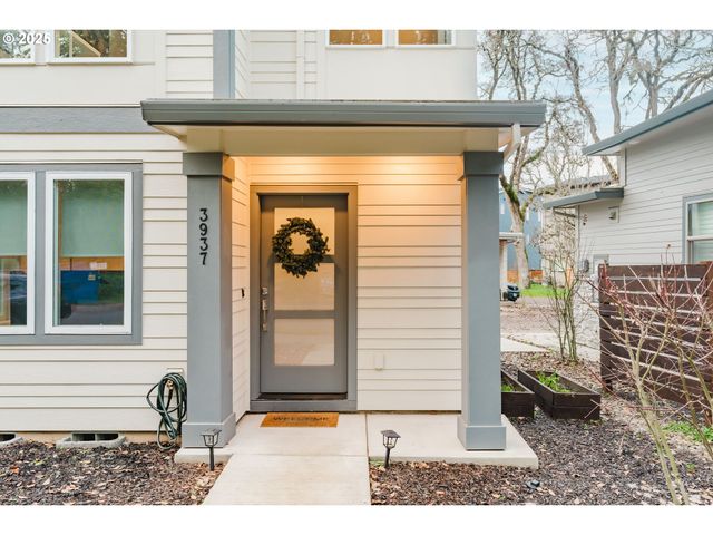 3937 Se COUSTEAU Dr, Salem, OR 97302