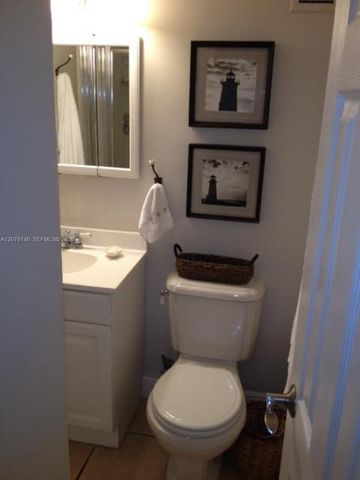 5313 Collins Avenue 710, Miami Beach, FL 33140