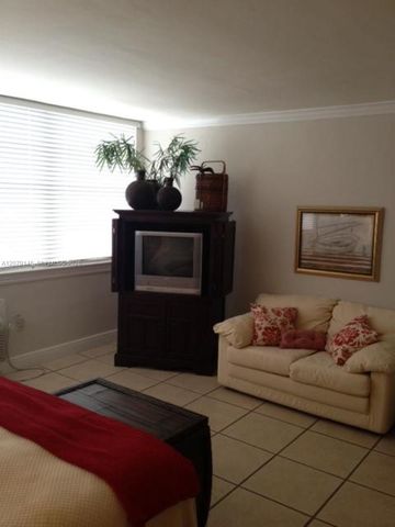 5313 Collins Avenue 710, Miami Beach, FL 33140
